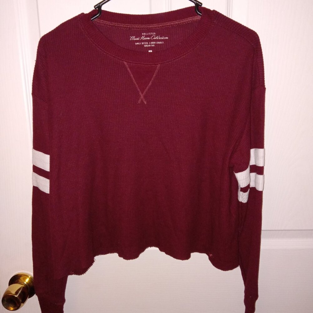 Hollister maroon must have collection basic long sleeve crew with stripes on sle